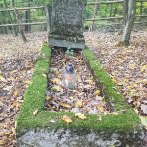 cmentarz ewangelicki - nagrobek 2